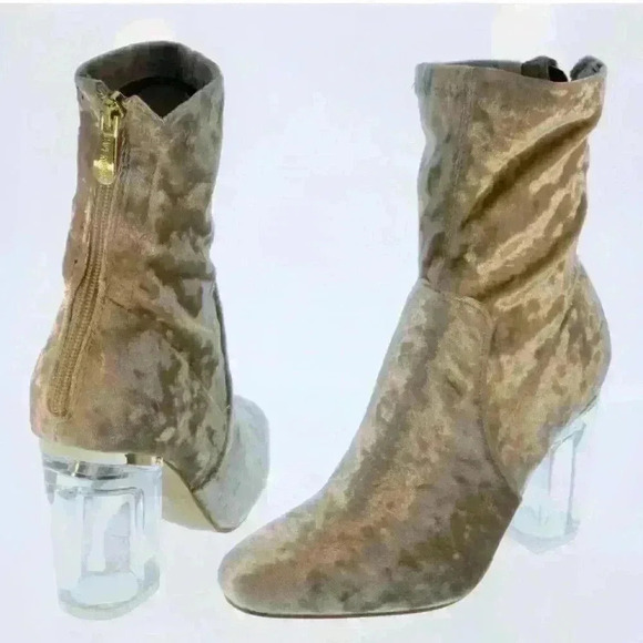 NIB Cape Robbin by Nasty Gal Fay-11 Women's Gray Crushed Velvet Zip Boot $88 - Picture 5 of 9